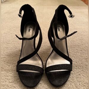 Fioni women’s size 7.5 sparkly black heels